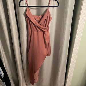 Lulu’s Size S mauve asymmetrical dress.